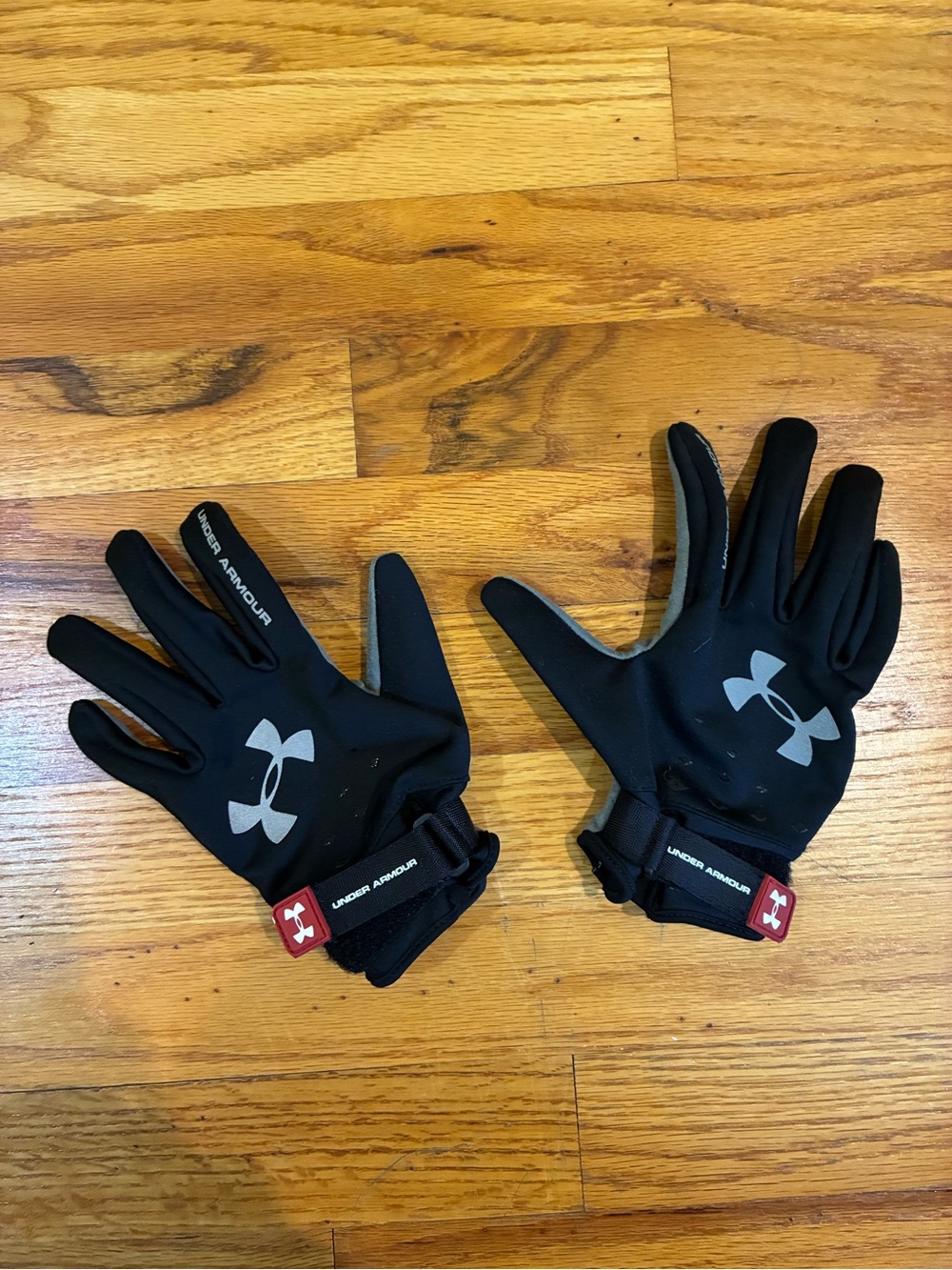 Under Armour Black Performance Training Gloves - kids